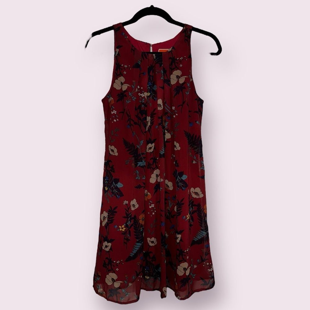 ModCloth Burgundy Floral Shift Dress | Pleated Mini Sleeveless‎ | Size S